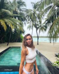 Paula Badosa Nude and Sexy Photo Collection - Fappenist