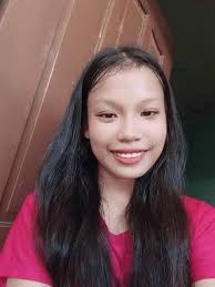 Can someone take the pom pom out of this picture?