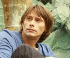 Jun 19, 2021 · lia bugnar asigură, ca de obicei, proviziile de umor și de emoție, iar cei care le livrează la mare artă sunt marius manole, anghel damian, ilinca manolache, laura creț, teodora stanciu. Classify Romanian Actor Marius Manole