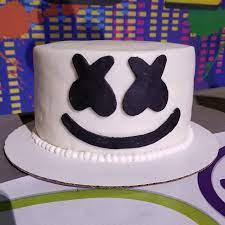 I love everything about the party… #birthday cake originales #cake #dance #danse #face #fondant #fortnite #gateau #lama #marshmello #pinata fortnite fortnite cake g�teau lama marshmello face dance danse. Dj Marshmellow Cake Marshmellow Cake Birthday Party Cake Dj Cake