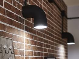Diy Fabriquer Une Applique Au Style Industriel Leroy Merlin Style Industriel Idee Deco Industrielle Luminaire Style Industriel