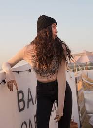 Eunice hair 28 piece brown human hair weaves with top closure brazilian virgin hair weave wavy curly short 27 pcs hair with closure free wig (#4) 3.8 out of 5 stars 34 $15.90 $ 15. Black Beanie With Wavy Dark Brown Hair Attached Cw006 Wig Is Fashion