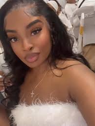 🎂🎈Plankanation, please help me wish my beautiful plankanation sister Kiki  a happy belated birthday. Love you Kiki can't wait to see you at Shades of  Red .❤️ 🎂