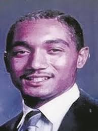 Anthony Lewis Obituary (2023)