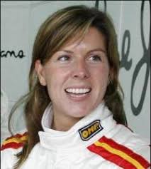 María de Villota se convierte en la primera española en subirse a un F1