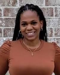 Brittany Manor's Instagram, Twitter & Facebook