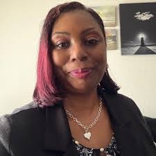 Lasha Davis's Instagram, Twitter & Facebook