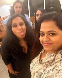 Uffff.. so much gossips , laughter and noise last night at Sowl nungambakam  (food wasn't good but that din matter with the food we cooked up 🤣) What a  therapy we all