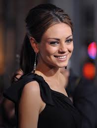 𝐌𝐢𝐥𝐚 𝐊𝐮𝐧𝐢𝐬 (𝐢𝐧 𝐜𝐡𝐚𝐫𝐚𝐜𝐭𝐞𝐫) “𝐌𝐢𝐬𝐬 𝐉𝐚𝐜𝐤𝐢𝐞  𝐁𝐮𝐫𝐤𝐡𝐚𝐫𝐭”