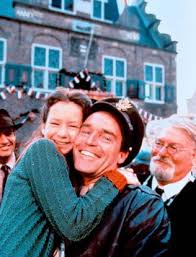 She has a long background in the entertainment. Noley Thornton Bilder Star Tv Spielfilm