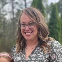 Laura Highland's Instagram, Twitter & Facebook