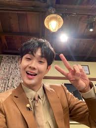 Wooga squad is all set to treat fans with a special collaboration. Kim Tae Hyung Wears A 30 000 Suit For His Relatives And Friends And Sits In The