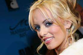Trump, la 'vendetta' di Stormy Daniels: chi è la pornostar - Mantovauno.it