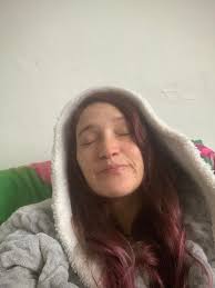 There are days when the world feels a little too loud & that's when I come  back to this. 🌿✨ My favourite grounding ritual always brings me back to  myself, the fresh