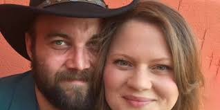 Musician robbed and shot minutes before he was scheduled to play in show:  report