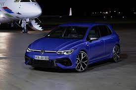 What's new in the 2021 volkswagen golf r? 2021 Vw Golf R Could Get A Hotter 328 Hp Version Owner S Manual Reveals Carscoops