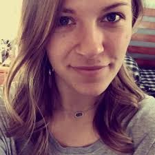 Stephanie Rehm (@barefootonsand)