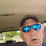 Eddie Seymore's Instagram, Twitter & Facebook