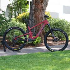 2021 Santa Cruz 5010 C S Kit Contender Bicycles In 2020 Santa Cruz 5010 Bicycle Bike Rider