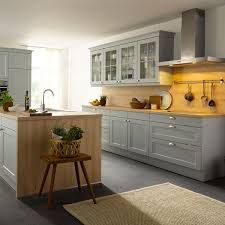 Landhaus War Gestern Country Ist Heute Herrlich Rustikal Lebendig Und Robust Ist Die Kuche Des Jahres 2019 Locker Haus Kuchen Landhauskuche Kuchen Design