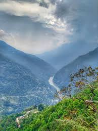 River Teesta On The Road To North Sikkim From Gangtok India In 2020 Sikkim Travel Destinations In India Gangtok