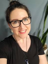 Tammy Kent's Instagram, Twitter & Facebook