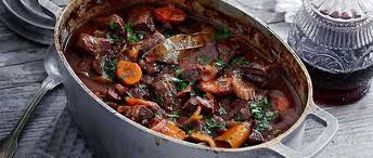 Le Traditionnel Boeuf Bourguignon Bœuf Bourguignon Recettes De Cuisine Recette Blanquette