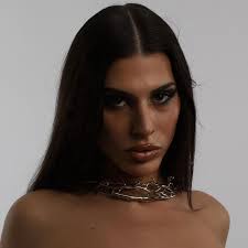 Mina Galán · Biography