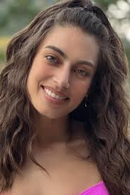 Laura Archbold Wiki, Biography, Age, Gallery, Spouse and more