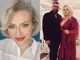 Mirela vaida moderează emisiunea acces direct, care înregistrează audiențe uriașe, cu toate că este. Fzddpt41vjspom