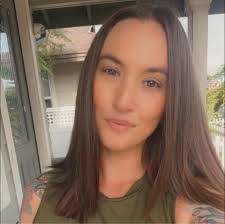 Chris Hoster's Instagram, Twitter & Facebook