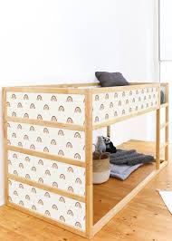 Ikea kura bed with added steps and extra safety bar on top von ikea kura bett verschönern. Tolle Ikea Hacks Mit Dem Kura Hochbett