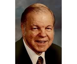 Karen Wendt's Instagram, Twitter & Facebook