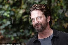 Once an honorable family man, clyde shelton (gerard butler) hopes for justice when his wife and daughter are murdered in a home. Gerard Butler Throws A Range Of Poses For At Photocall For Geostorm Gerard Butler Law Abiding Citizen Gerard
