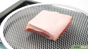 In america, roughly 4% of adults (six million men and two million women) suffer from gout, which can sud. How To Cure Meat With Pictures Wikihow
