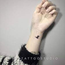 21 Stylish Wrist Tattoo Ideas For Women Page 2 Of 2 Stayglam Wrist Tattoos For Women Tattoos For Women Cat Cat Tattoo Small