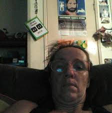 What are some recommendations for a female GP with an interest in chronic  pain conditions in Noosa?