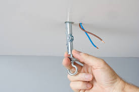 Biete zwei lampen für bastler,dachbodenfun d,bei einer ist der tank durchgerostet,das glas ist ein. Lampe Aufhangen So Gelingt Es Schritt Fur Schritt Mein Bau