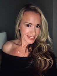 Samantha Stonebraker's Instagram, Twitter & Facebook