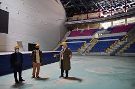 Check spelling or type a new query. Proxwroyn Oi Ergasies Gia Th Metegkatastash Toy Papei Sto Spiti Ths Arshs Barwn Fwto