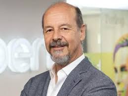 CEO seeks strangers who spared him a cold, lonely death along Hwy. 401