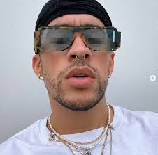 急いでいないと静か全く 🐐 yo no le paro a na' siempre tirao' pa' atras. 10 Times Bad Bunny Was Too Hot To Handle Indigo Music