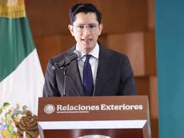 Roberto Velasco queda encargado del despacho de la SRE