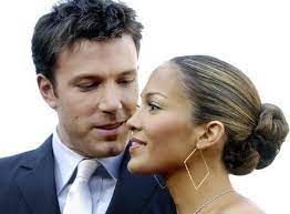 La popstar e l'attore sono stati insieme dal 2002 al 2004, anno in cui avrebbero dovuto sposarsi. Jennifer Lopez E Ben Affleck Perche E Finita L Ho Lasciato Io Ma