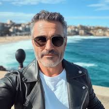 I Need A good friend, I Don't Care If You're Poor Or Rich. Because I Have 💵