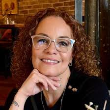 Lucy Reyes (chrisblackb6714)