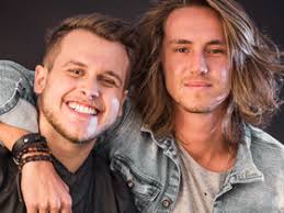 Vitor kley morena ao vivo verão mood. Vitor Kley Bruno Martini Ouca Morena Popline