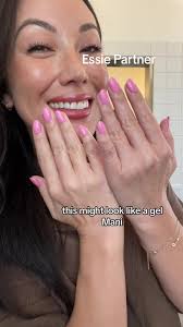 Essie Haute to Trot Nail Polish Gel