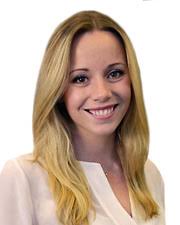 Kristen Crossman's Instagram, Twitter & Facebook