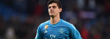 Er begann seine karriere als linksverteidiger im örtlichen verein bilzen v.v. Real Madrid Zinedine Zidane Stimmt Loblied Auf Thibaut Courtois An